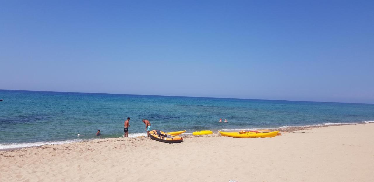 Residence Baia Delle Mimose Badesi Kültér fotó